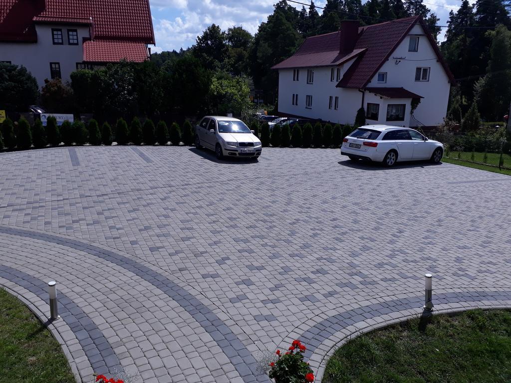 Mazurski Zakatek-apartamenty Pensión *